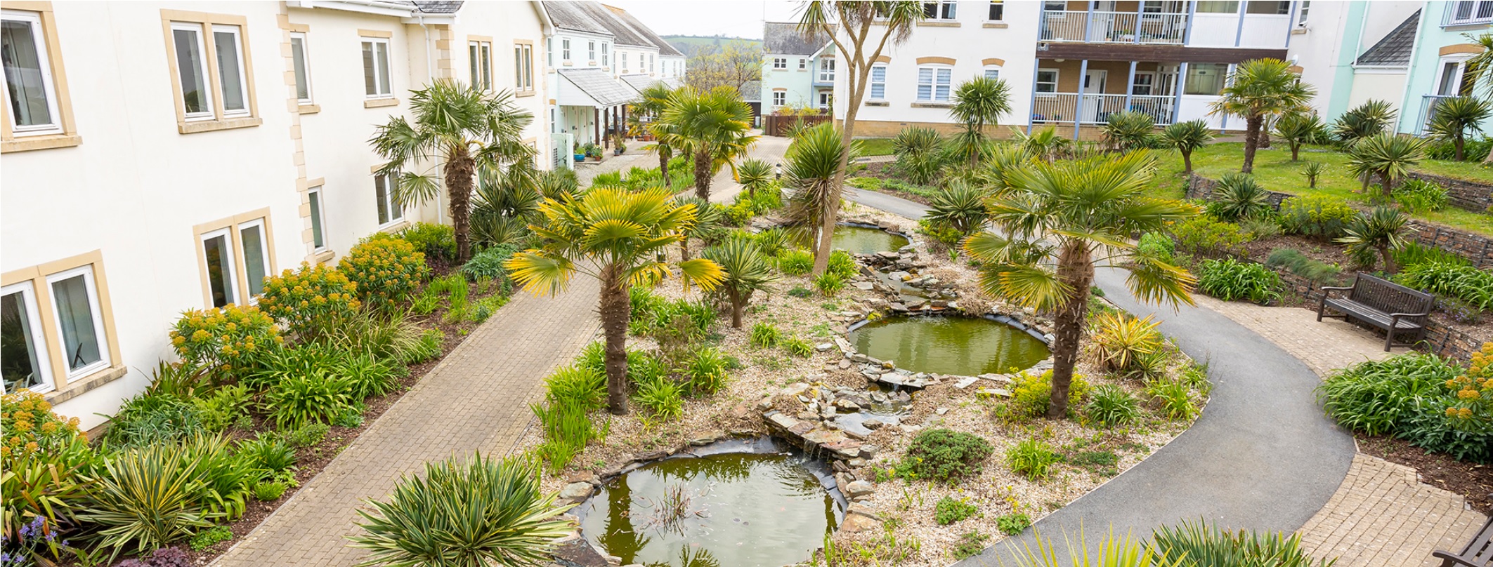 Roseland Court Live roles Apply now!